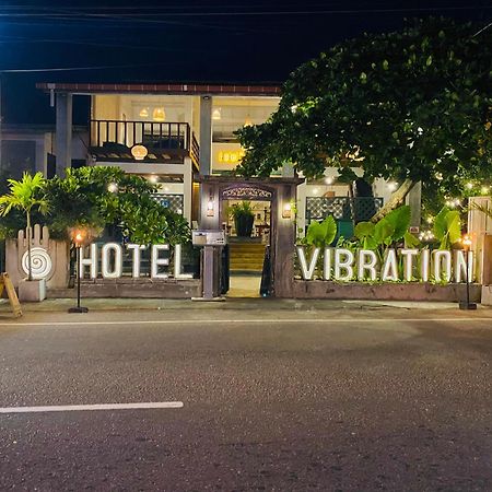 Hotel Vibration Hikkaduwa Esterno foto