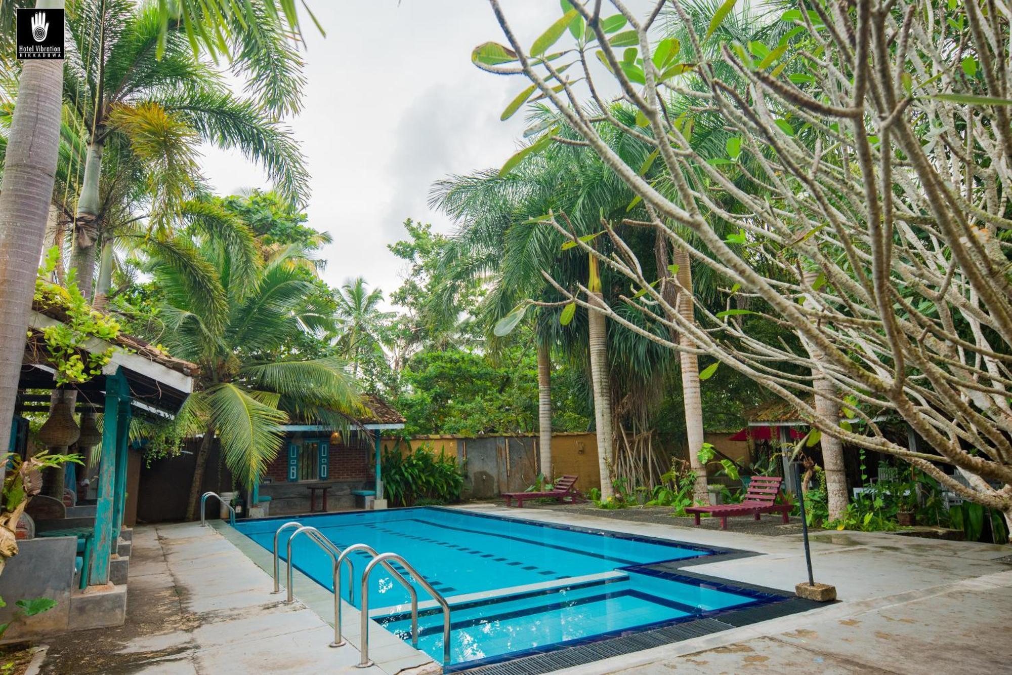 Hotel Vibration Hikkaduwa Esterno foto