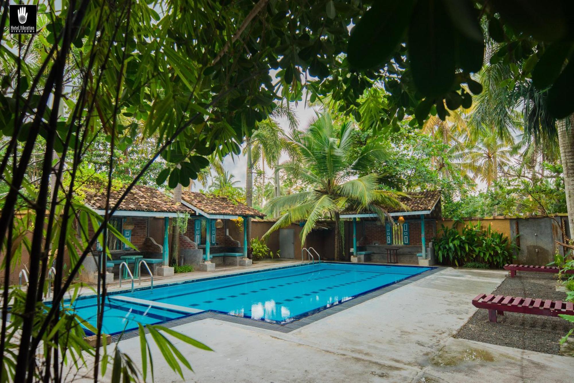 Hotel Vibration Hikkaduwa Esterno foto