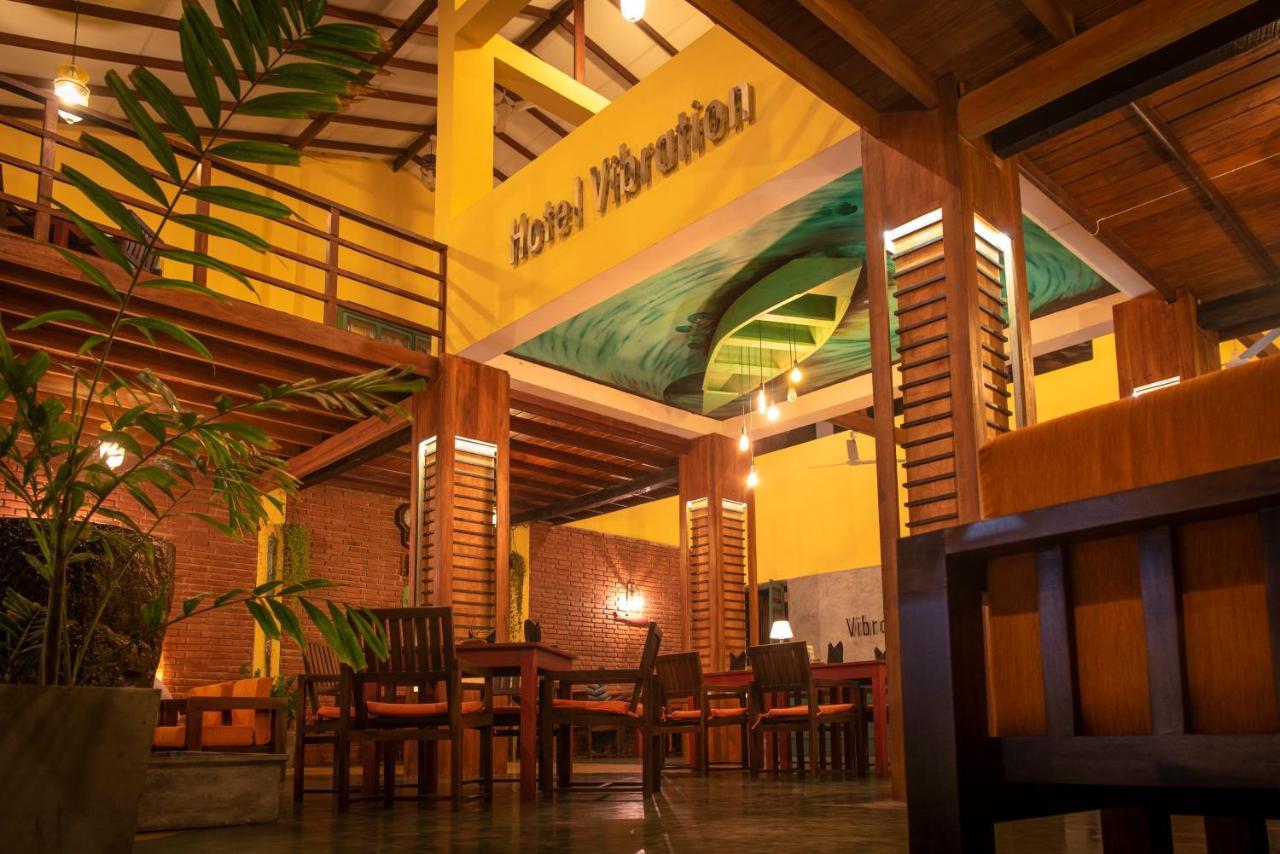 Hotel Vibration Hikkaduwa Esterno foto