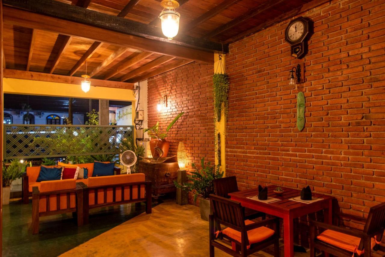 Hotel Vibration Hikkaduwa Esterno foto