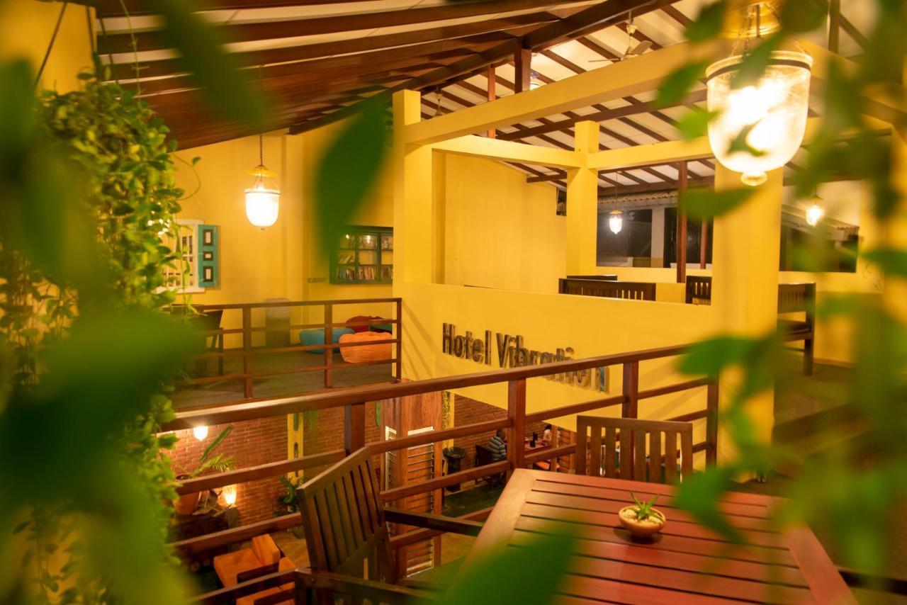 Hotel Vibration Hikkaduwa Esterno foto